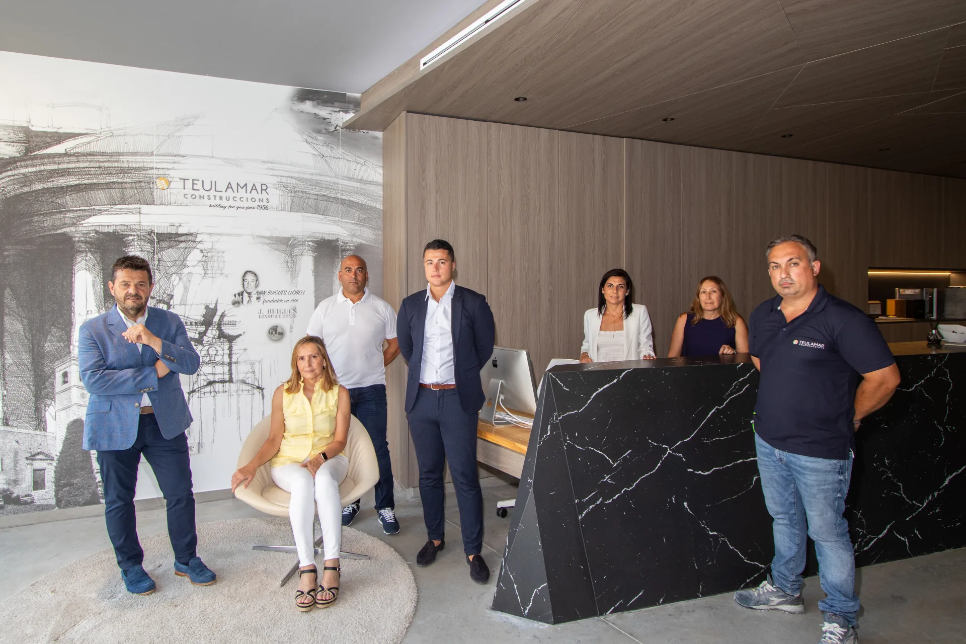El equipo de Teulamar en sus oficinas de Teulada